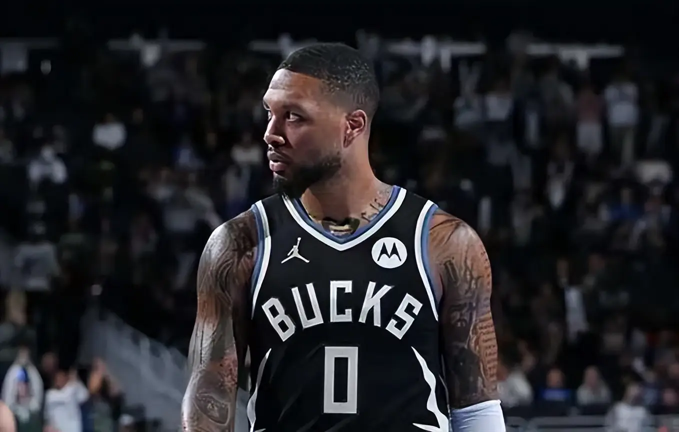 九游下载安装-转折点!密尔沃基雄鹿复出首秀,NBA常规赛窗口期攻防权衡,赛场秩序良好,控场能力受关注(nba虎扑篮球)