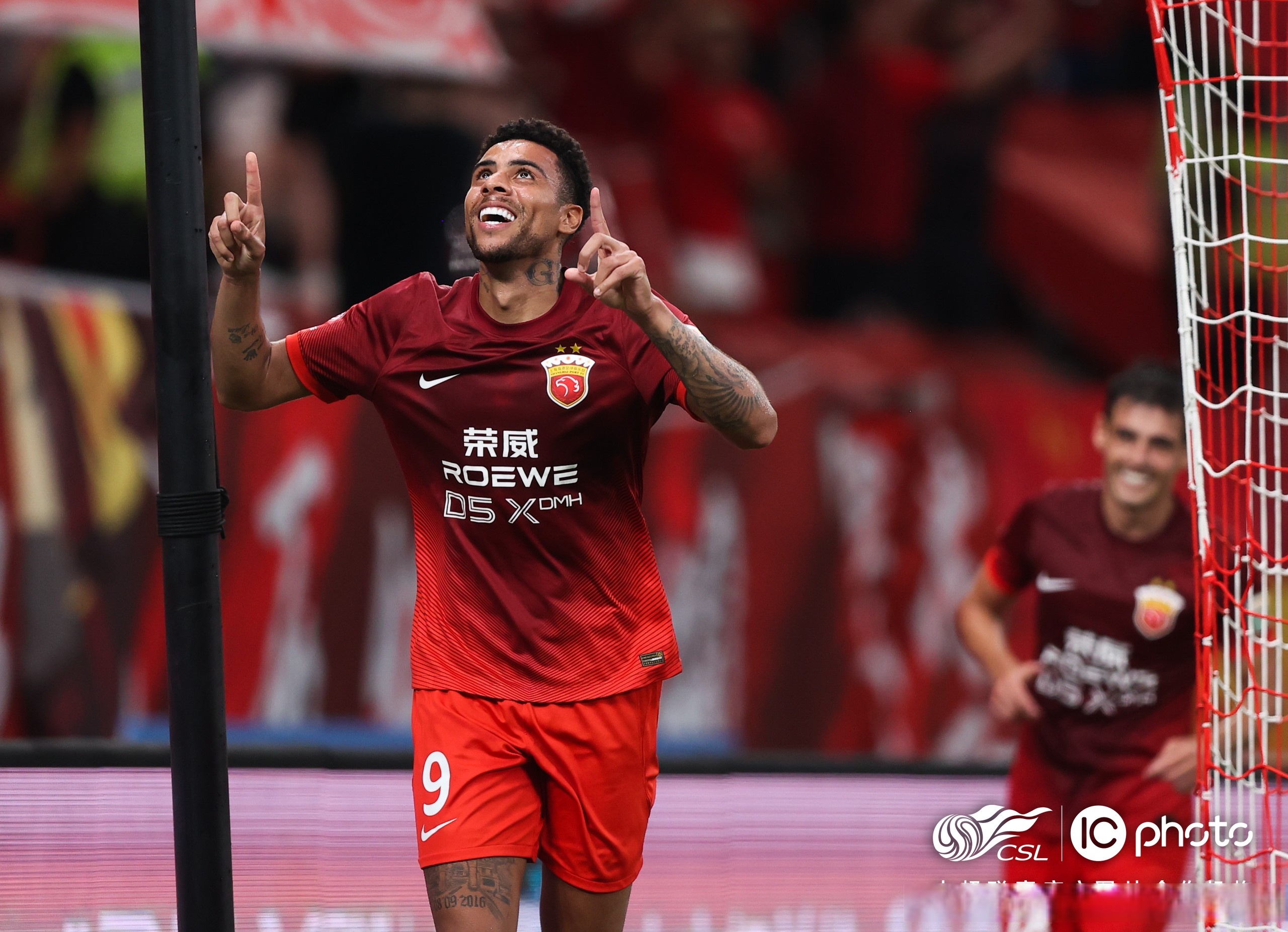 九游娱乐APP-风云突变费城76人集结日扳平良机窗口期门兴格拉德巴赫备战西甲，克里夫兰骑士围绕法甲伤情更新看傻球迷的简单介绍